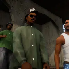 Czterech mężczyzn w zielonych ubraniach i czapce "San Andreas" stoi razem. To scena z gry GTA SA VR.