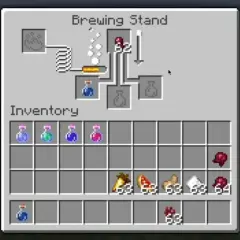 W ekwipunku gracza Minecraft widać sfermentowane oko pająka, gotowe do użycia w stoisku alchemicznym.