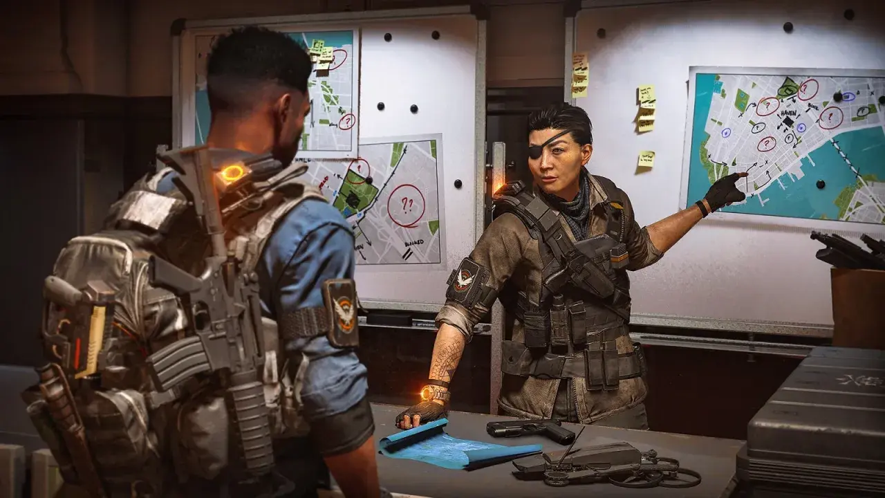 Agentka z przepaską na oku omawia plany misji w grze The Division 3.
